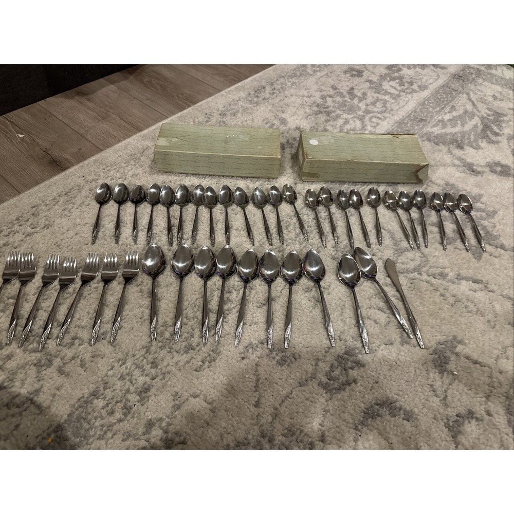 42 International AMERICAN BEAUTY INS88 American Stainless USA Spoons&Forks W/box